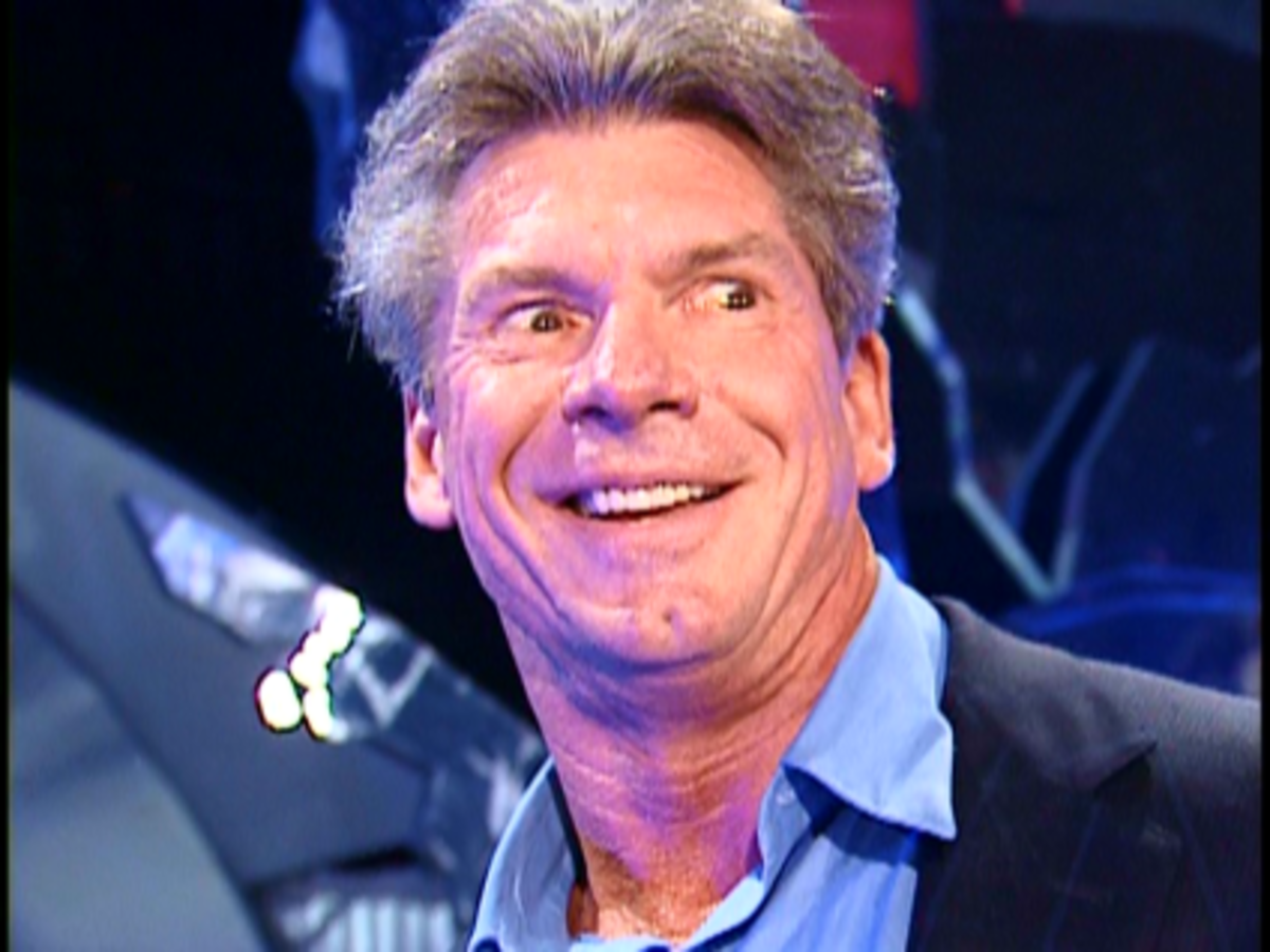 3721 - smackdown smiling suit vince_mcmahon wwe.png