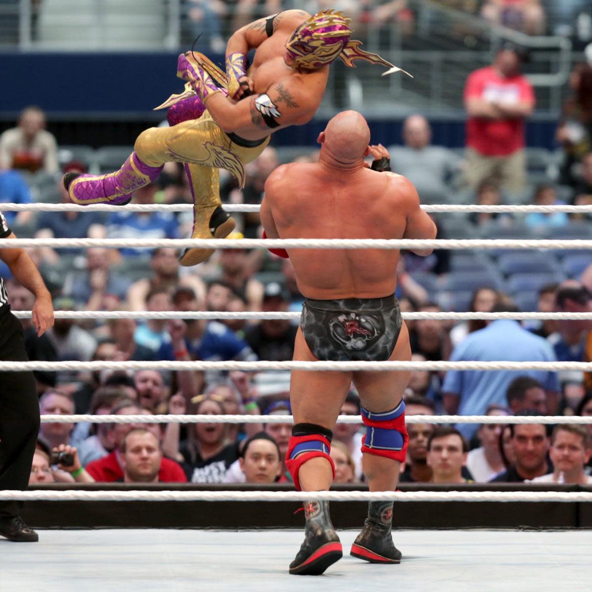 Kalisto and Ryback wrestled in front of numerous empty seats on the Wrestlemania kick-off show