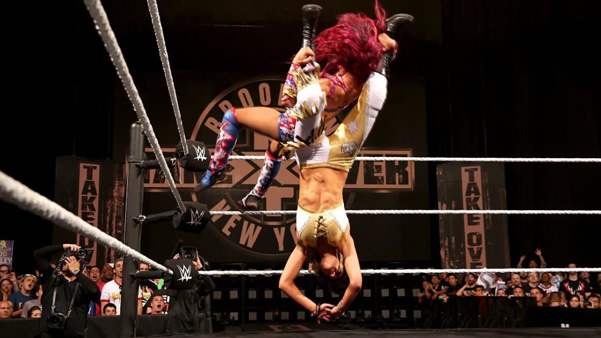 Daily Pro Wrestling History (08/22): Sasha Banks vs. Bayley at NXT TakeOver...