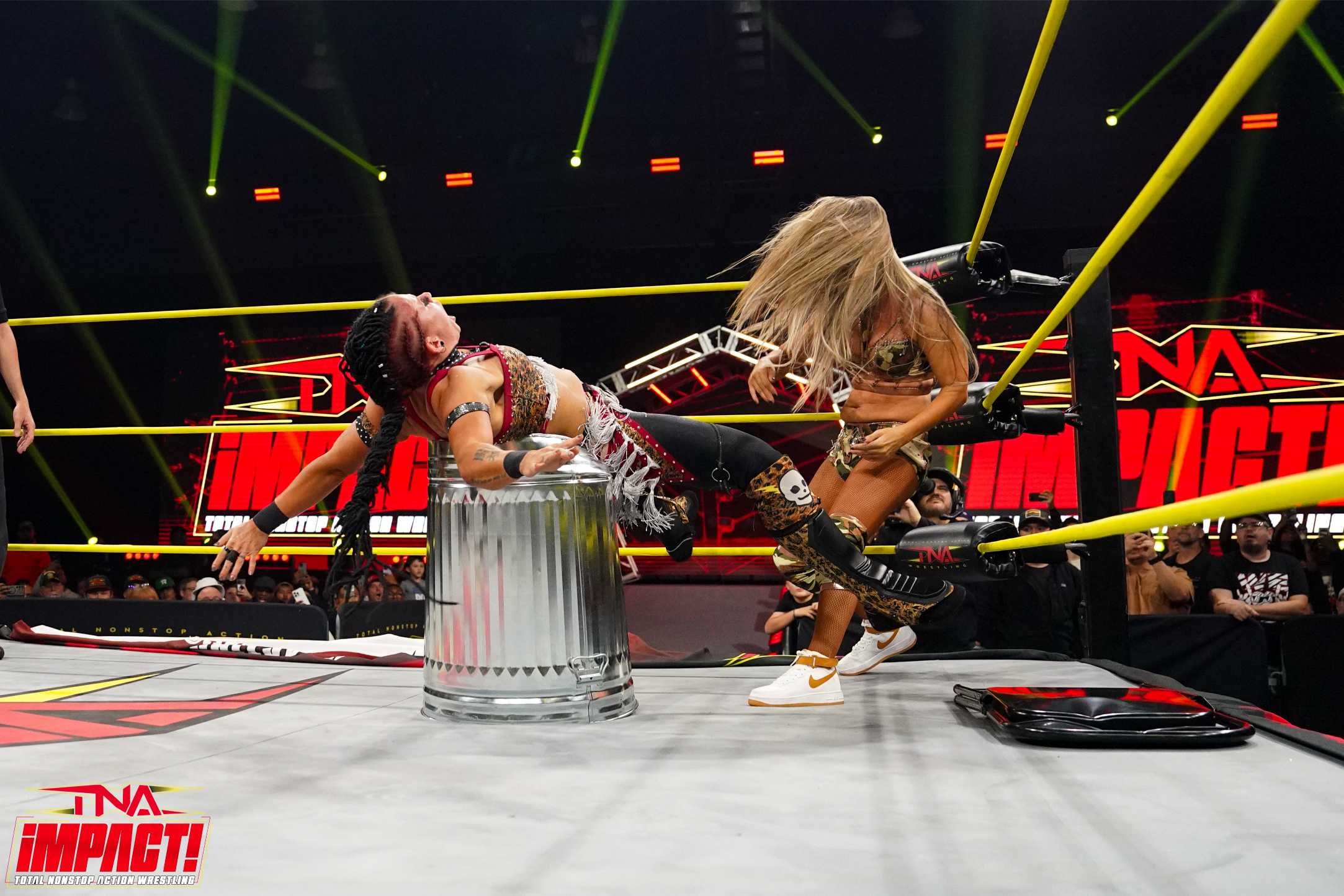 Alisha Edwards vs. Masha Slamovich