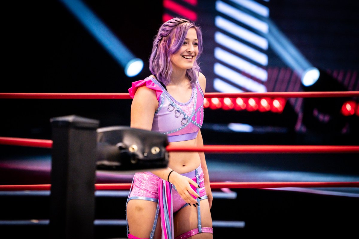 Billie Starkz ROH/AEW