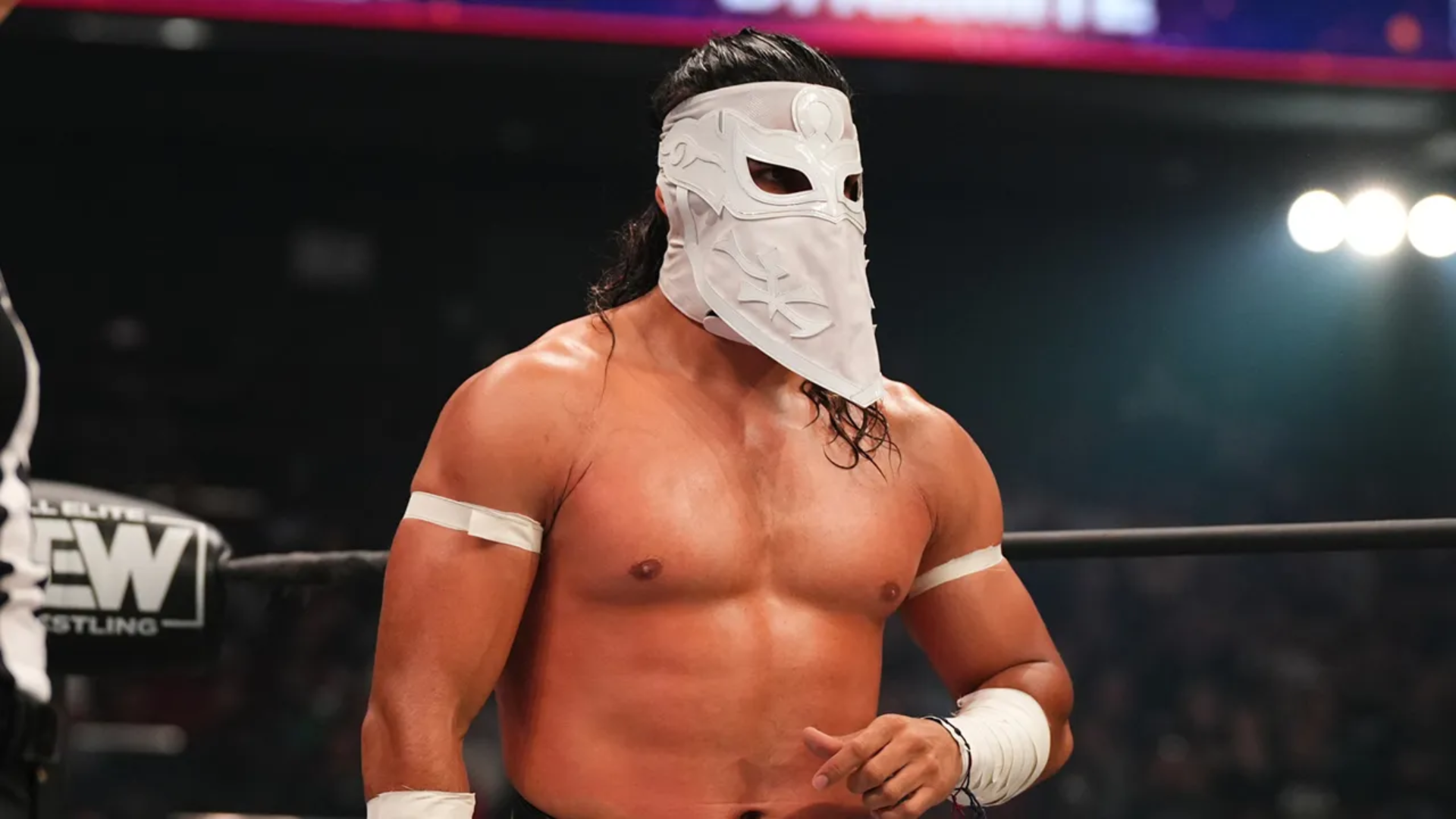 CMLL vs AEW ROH Card Bandido
