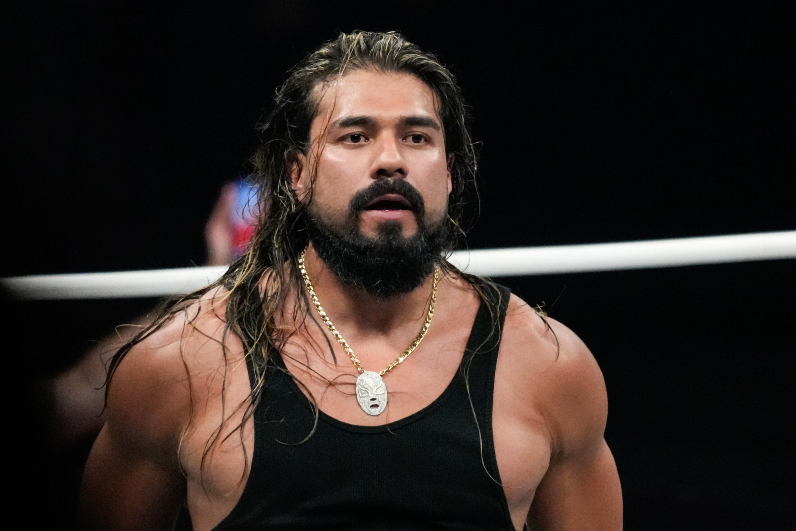 Andrade says WWE is allowing him to wrestle in Puerto Rico
