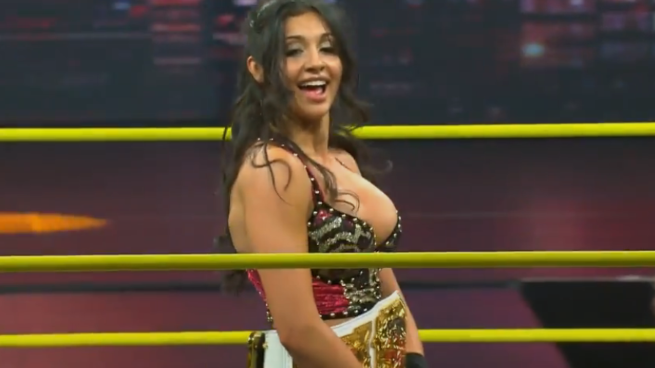 Arianna Grace WWE TNA Knockouts title