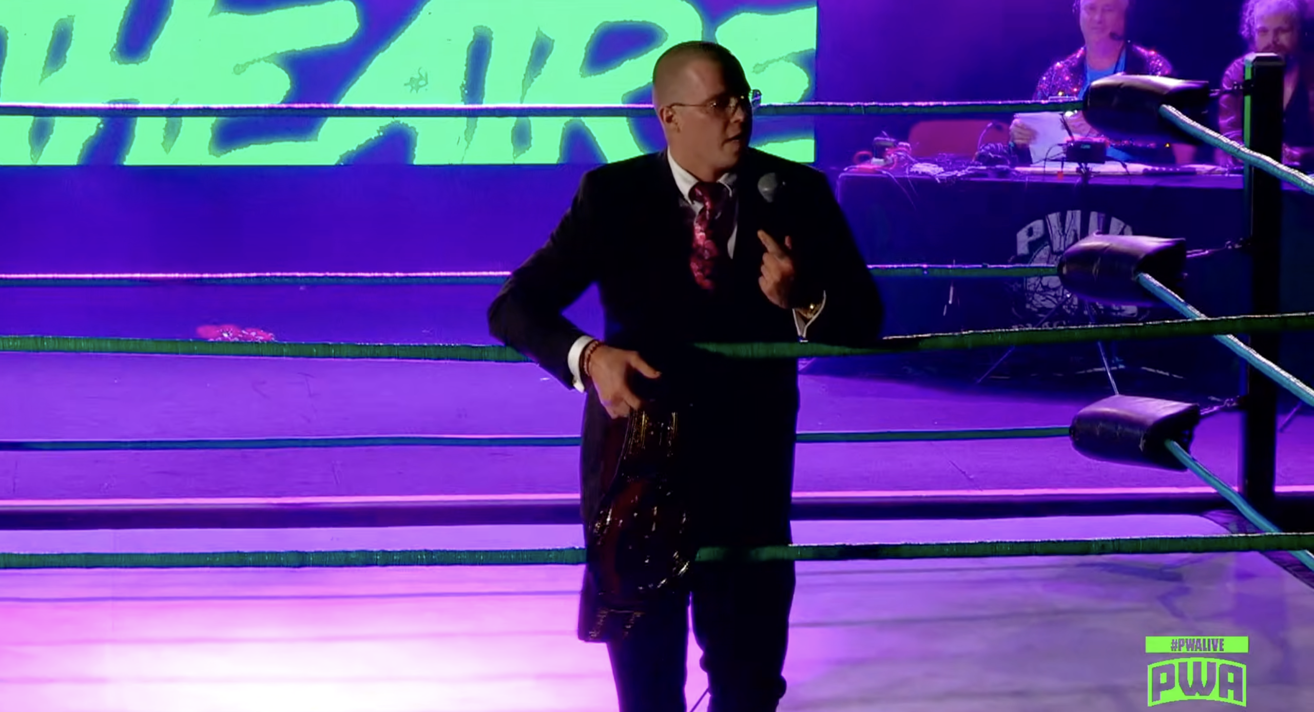 Kyle Fletcher makes unadvertised appearance at Australian indie show