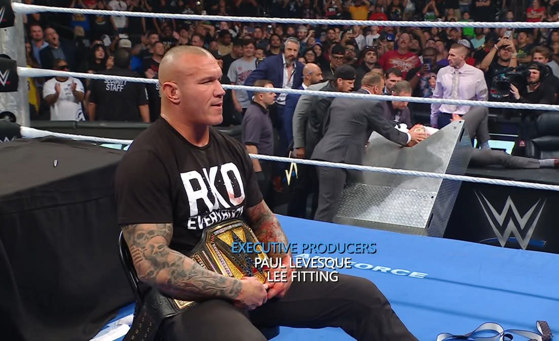 Randy Orton brutally attacks Cody Rhodes on WWE SmackDown