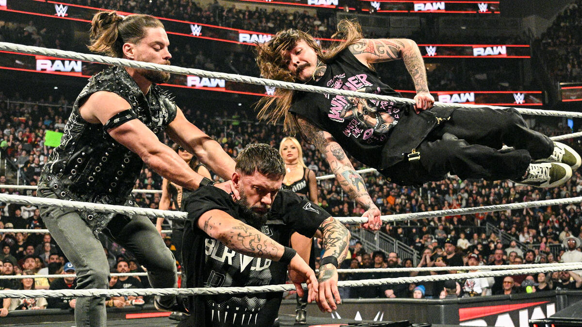 WOL: WrestleMania blah build, RAW report, AEW new streaming service