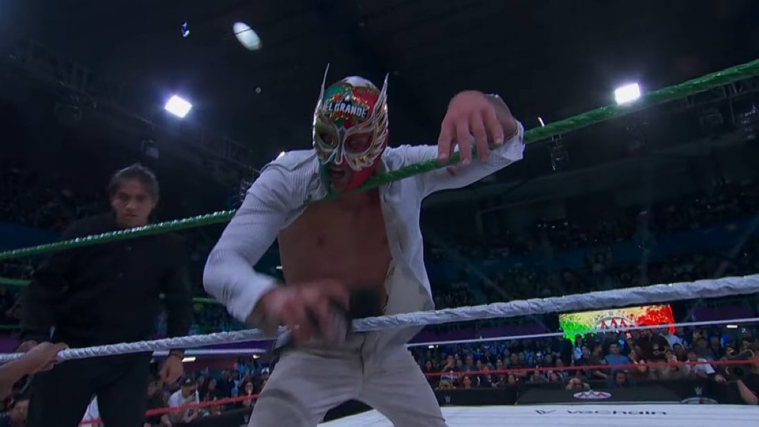 El Grande Americano issues a mask vs. mask challenge