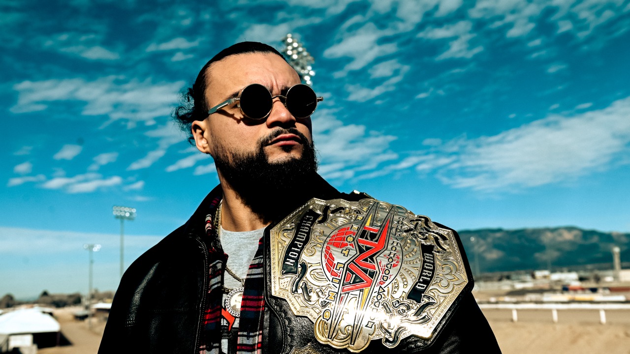 TNA World Champion Mike Santana