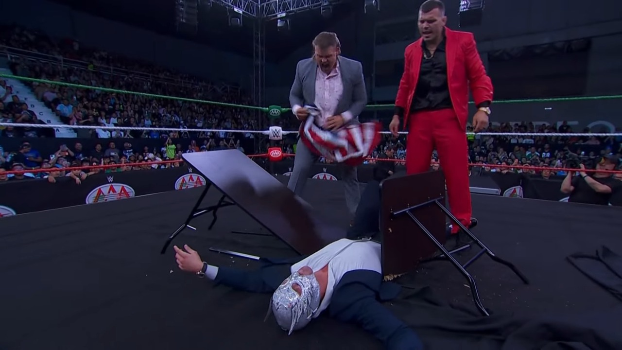 Creed Brothers attack El Grande Americano on the May 2nd episode of AAA on Fox