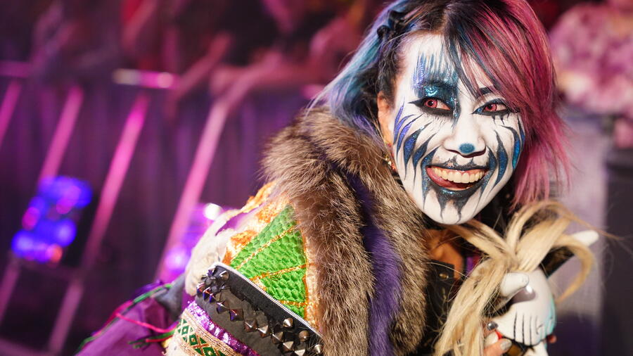 Asuka WWE.com