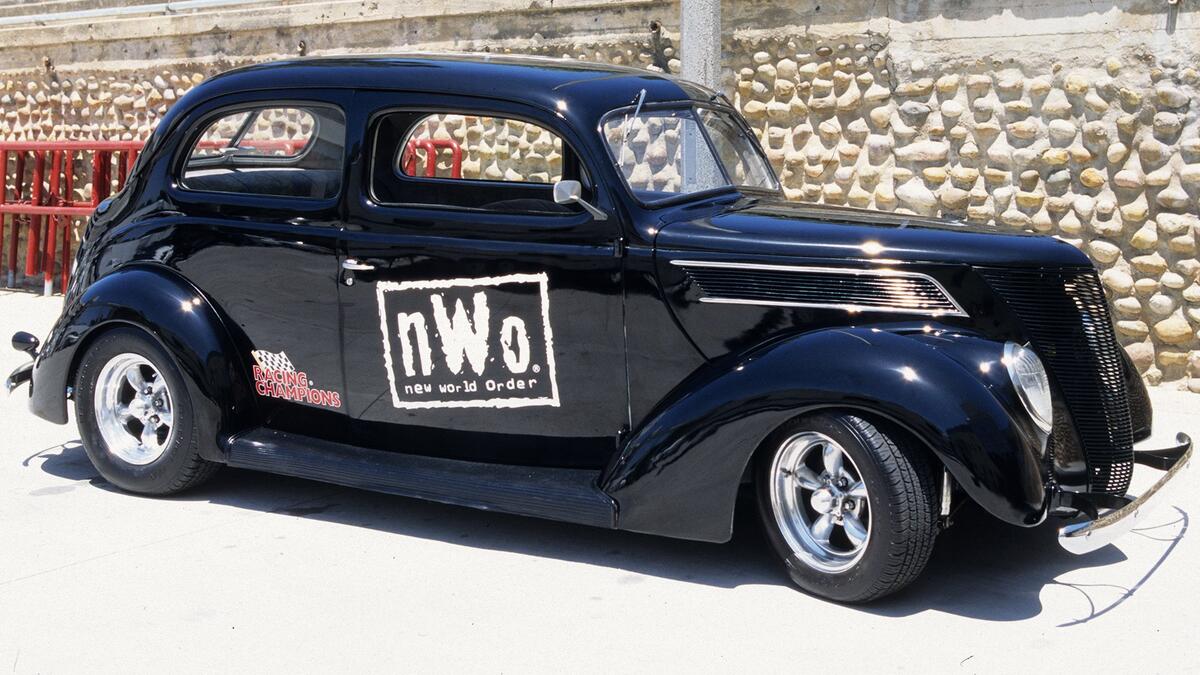 nWo-themed car