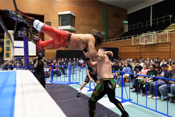 Yota Tsuji Callum Newman NJPW