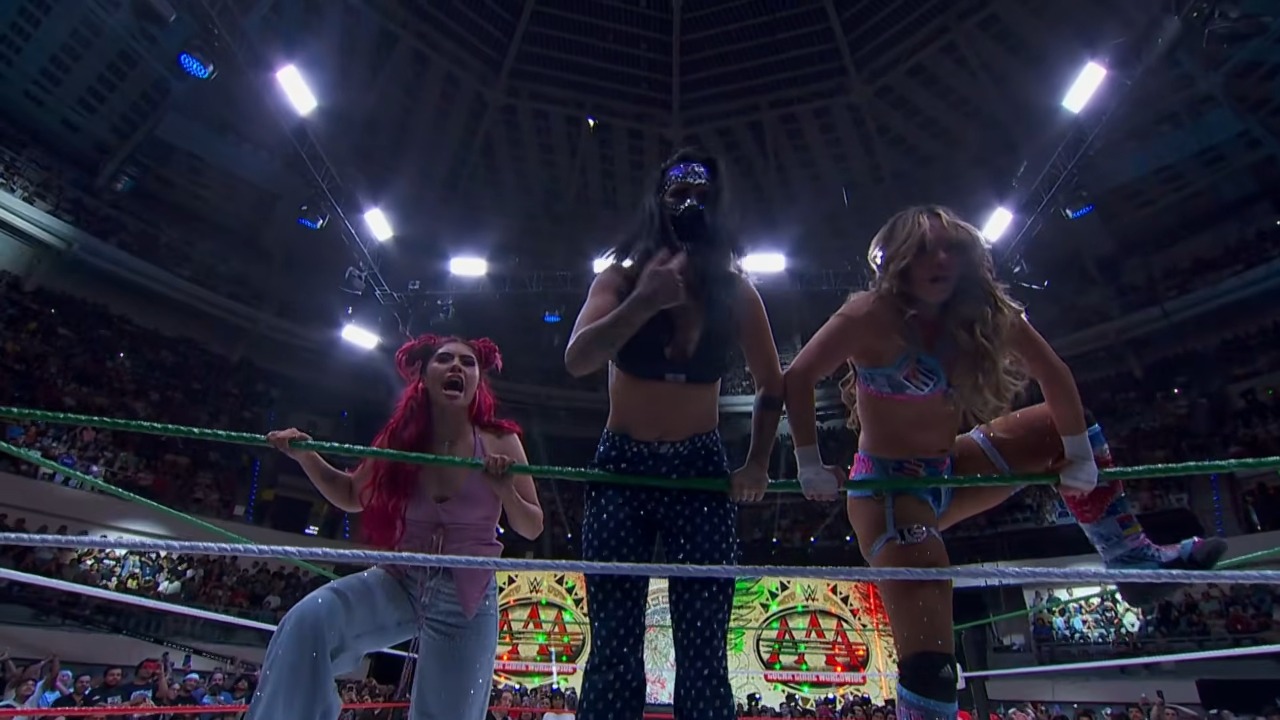 Lady Shani returns and attacks Las Toxicas on AAA on Fox