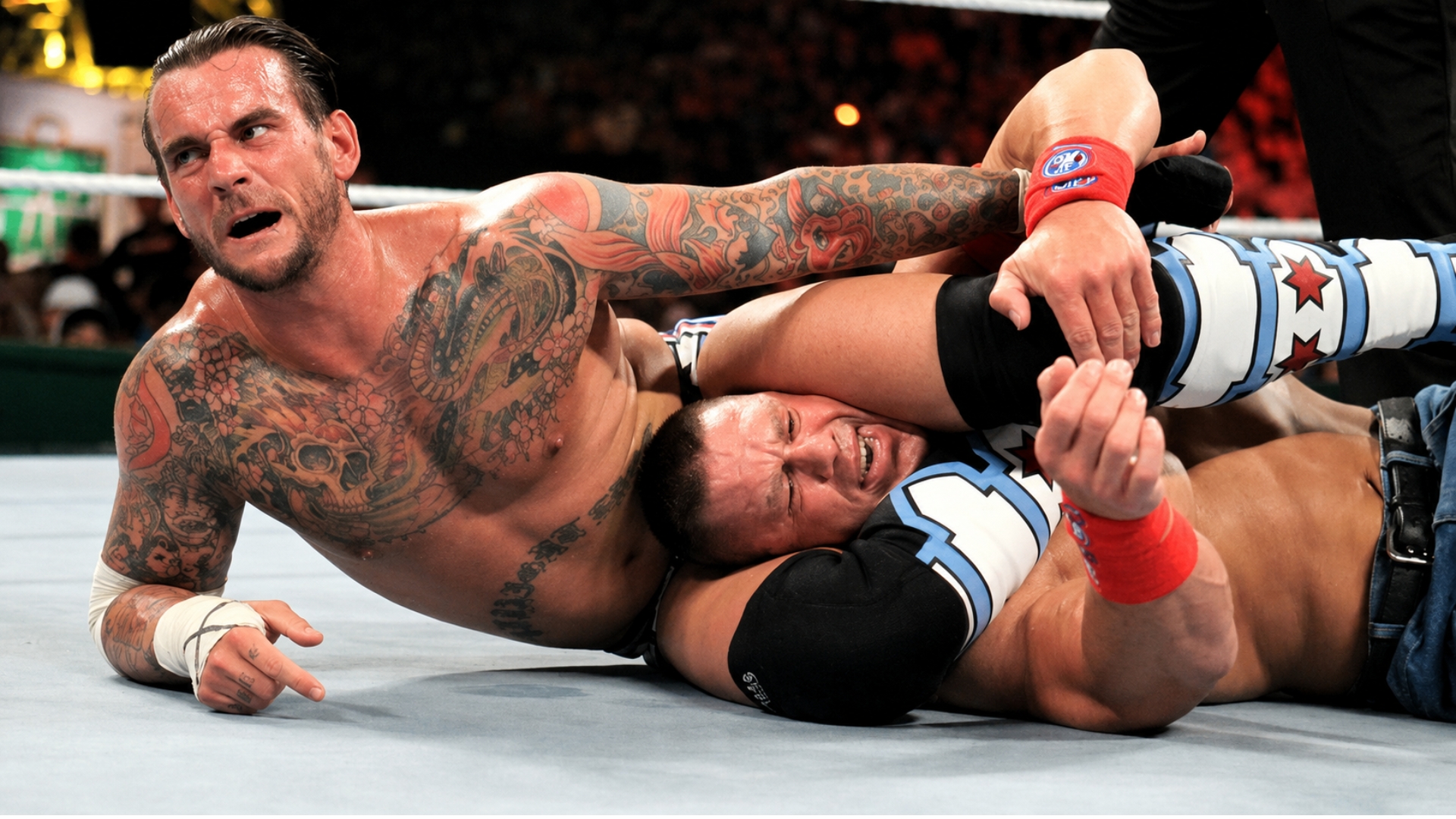CM Punk vs John Cena is a 5 Star Classic at WWE MITB 2011 | WON Flashback