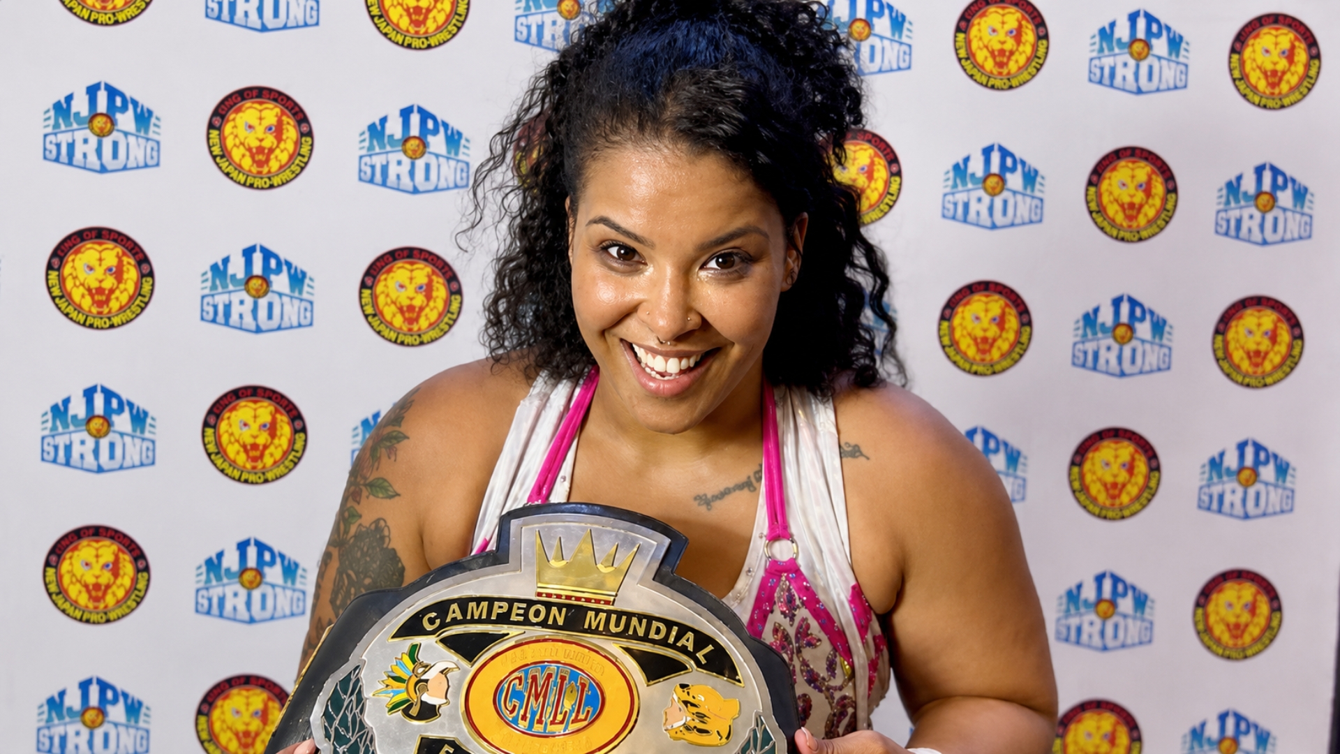 Willow Nightingale CMLL Champion